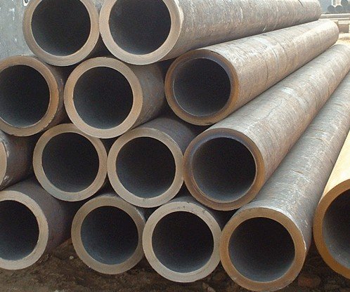Semi Seamless Pipe Factory Storage